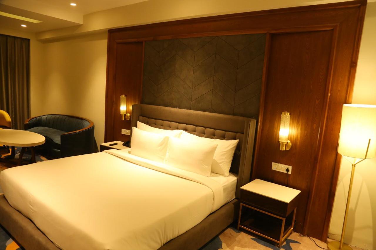 Dreamz Inn & Suites Zirakpur Exteriér fotografie