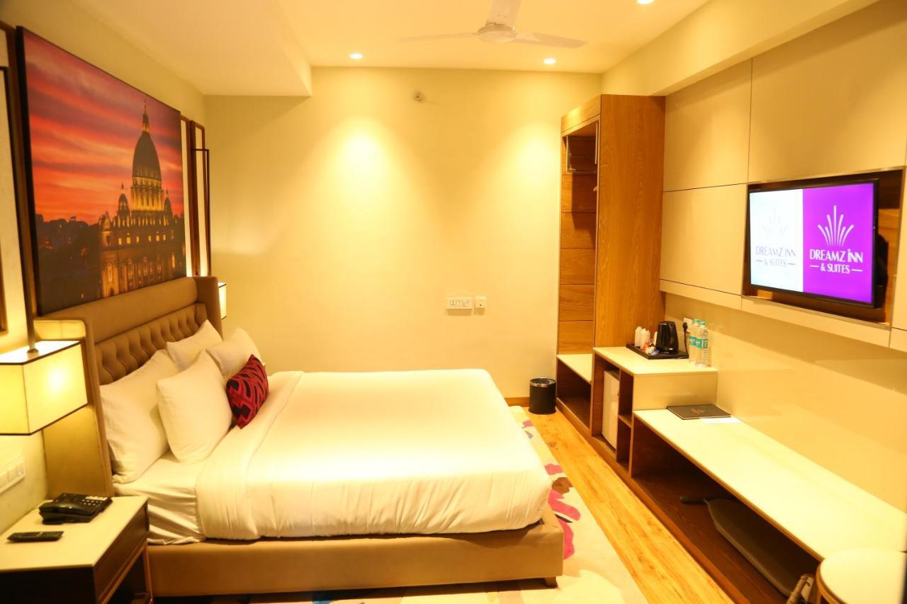Dreamz Inn & Suites Zirakpur Exteriér fotografie