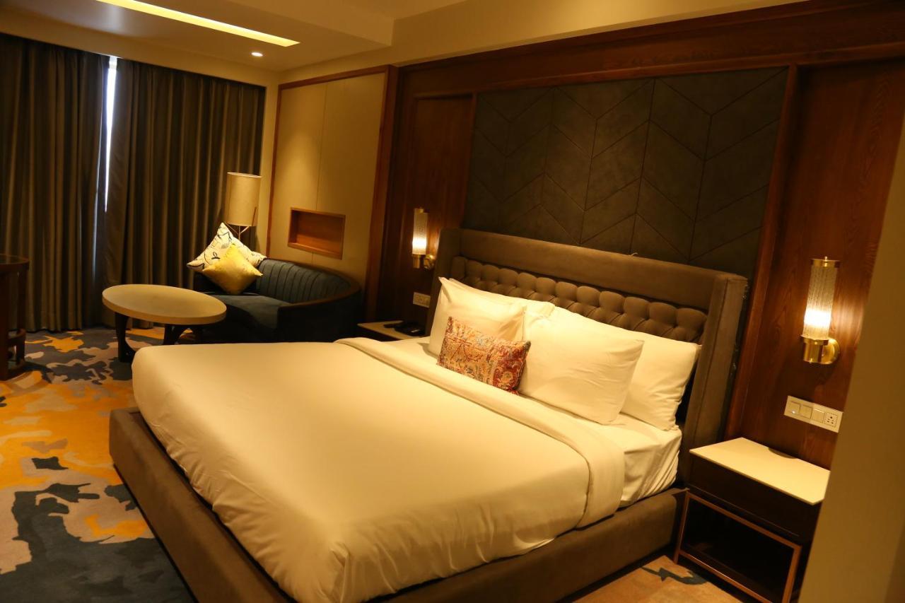 Dreamz Inn & Suites Zirakpur Exteriér fotografie