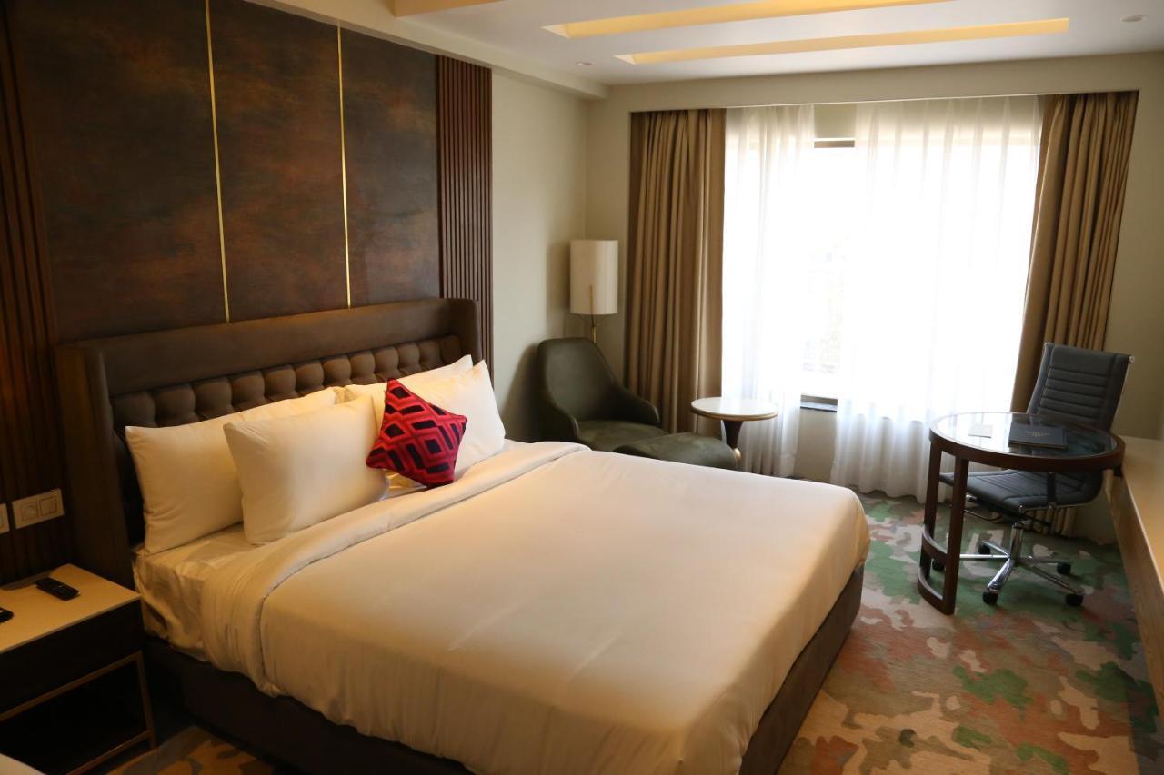 Dreamz Inn & Suites Zirakpur Exteriér fotografie